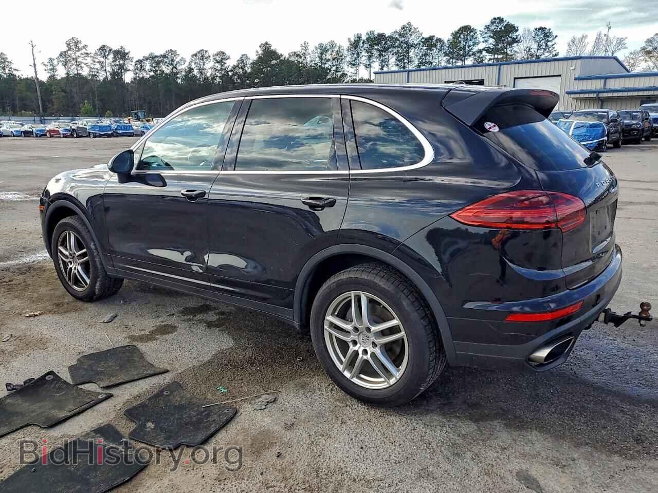2017 PORSCHE CAYENNE - VIN: WP1AA2A21HKA90299 - Фото 2