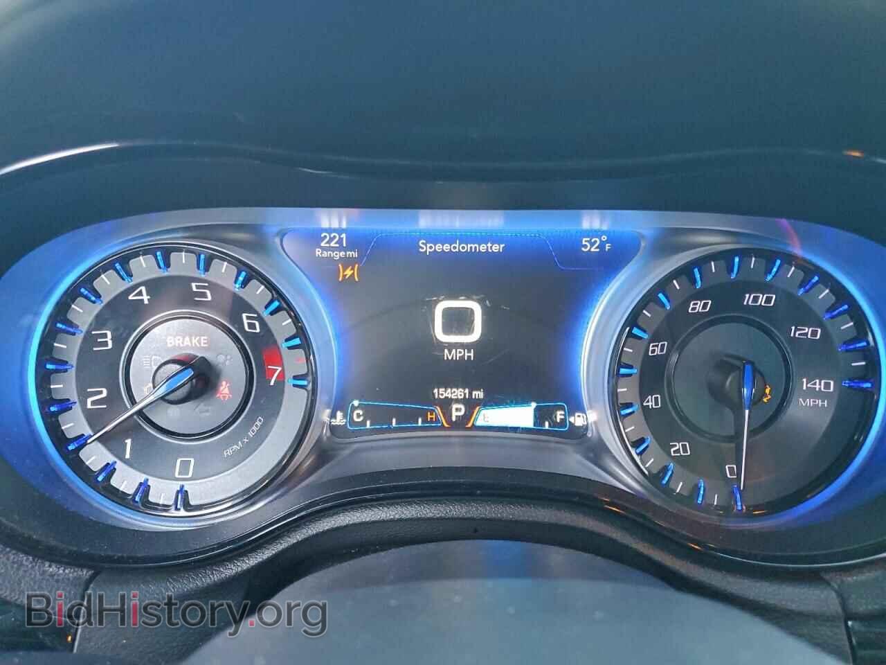 2017 CHRYSLER 300 - VIN: 2C3CCABG1HH635437 - Фото 9