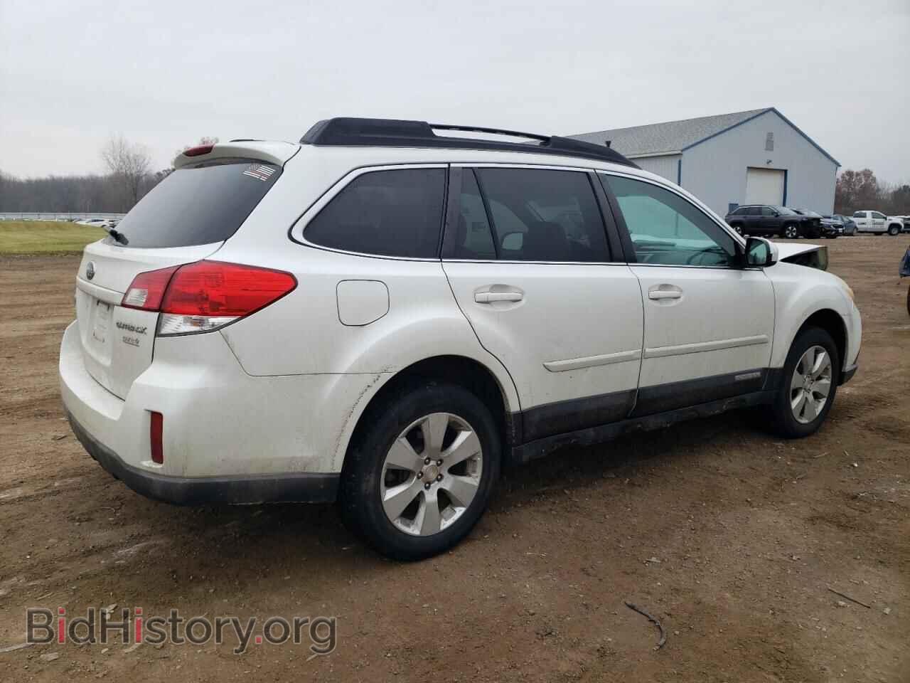 2011 SUBARU OUTBACK - VIN: 4S4BRBBC4B3445484 - Фото 3