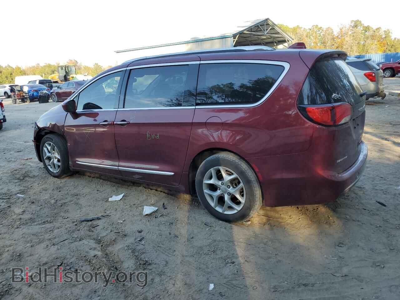 2017 CHRYSLER PACIFICA - VIN: 2C4RC1EG2HR832385 - Photo 2