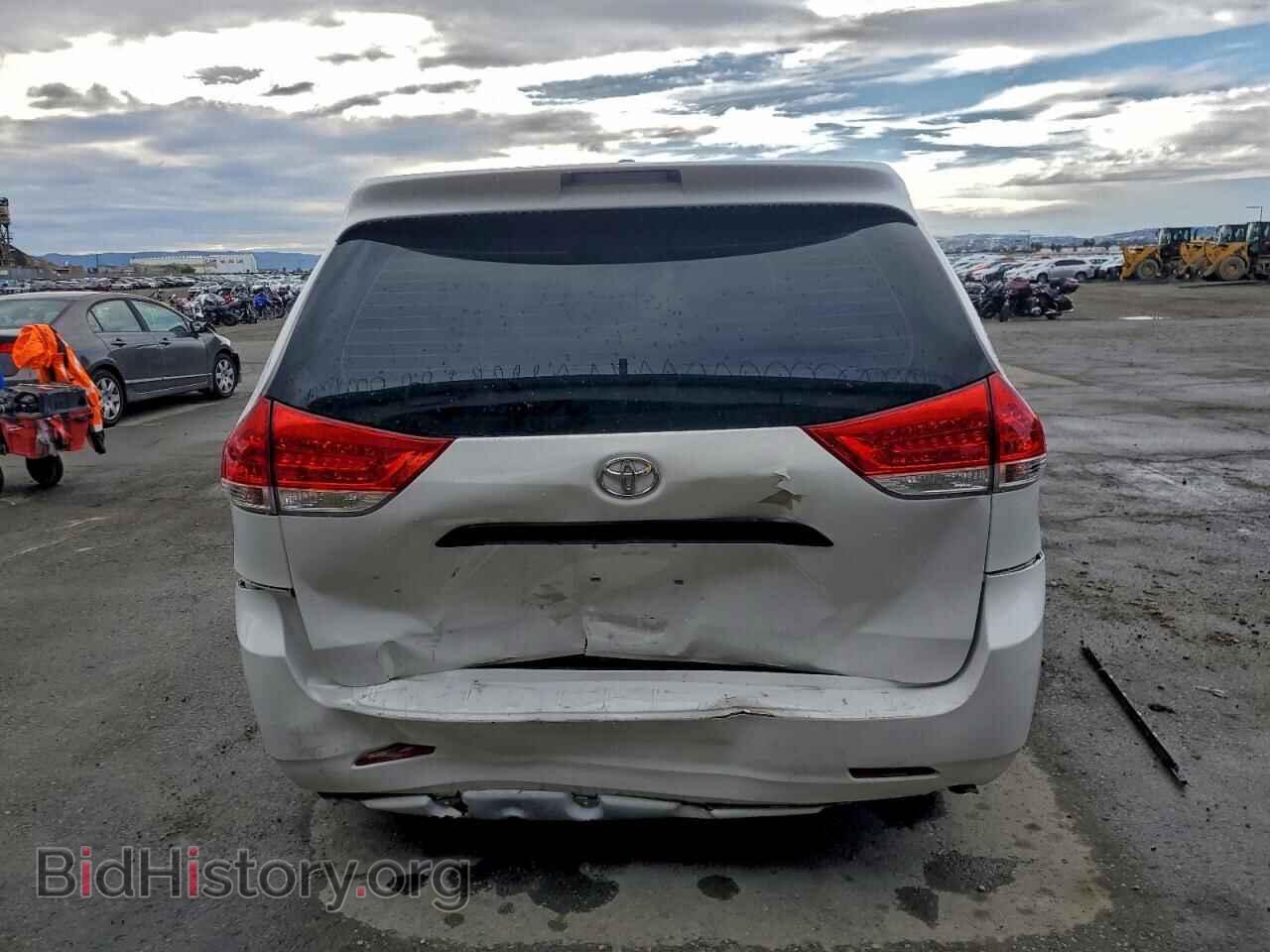 2014 TOYOTA All Models - VIN: 5TDZK3DC1ES470419 - Фото 6