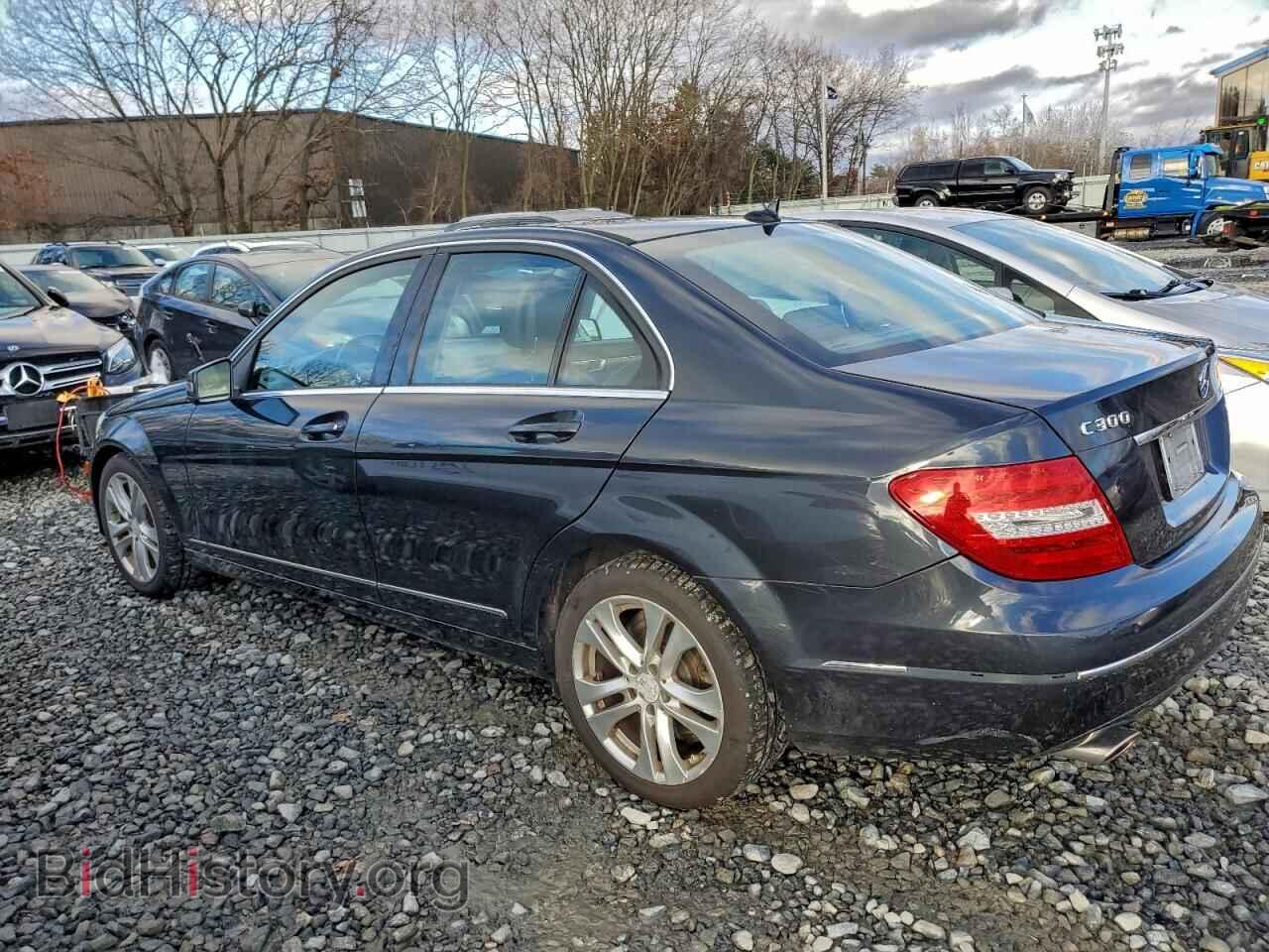2012 MERCEDES-BENZ C-CLASS - VIN: WDDGF8BB8CA602496 - Фото 2