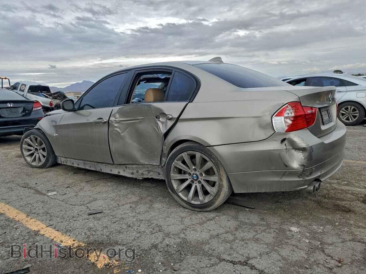 2011 BMW 3 SERIES - VIN: WBAPH5C54BA442852 - Фото 2