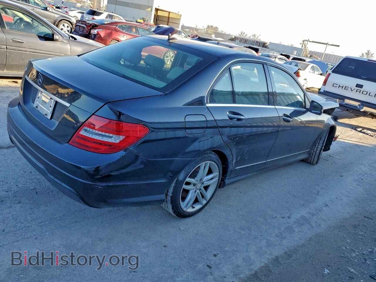 2013 MERCEDES-BENZ C-CLASS - VIN: WDDGF4HB7DR242575 - Фото 3