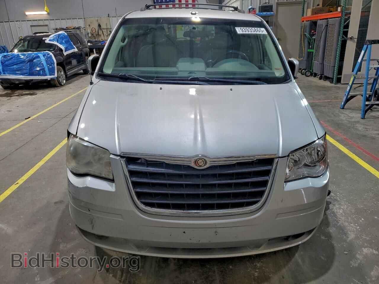 2008 CHRYSLER MINIVAN - VIN: 2A8HR54P28R607296 - Фото 5