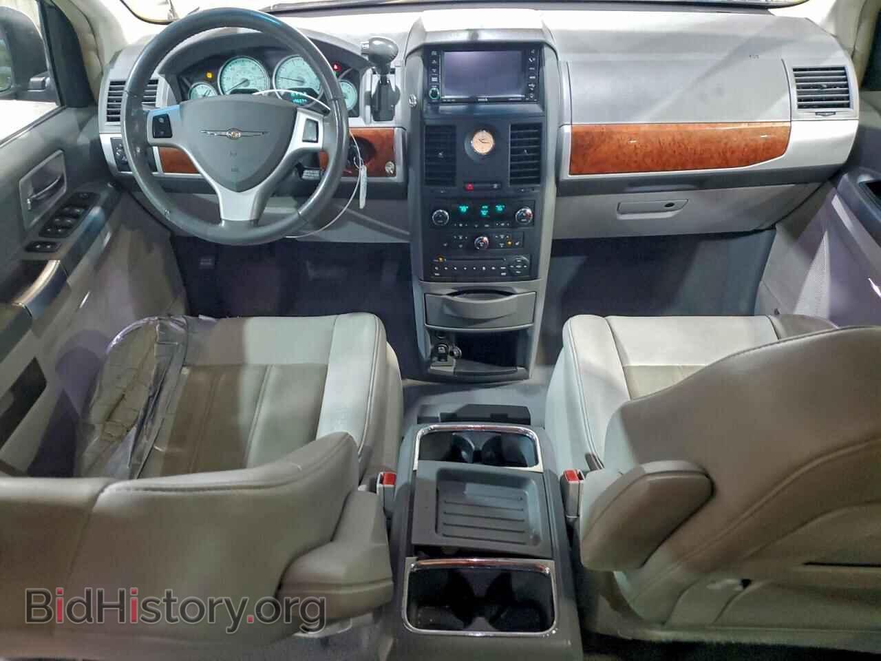 2008 CHRYSLER MINIVAN - VIN: 2A8HR54P28R607296 - Фото 8