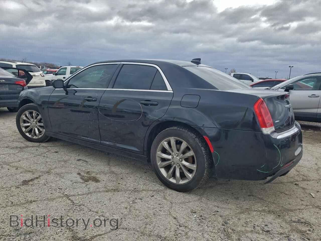 2019 CHRYSLER 300 - VIN: 2C3CCARG1KH556685 - Фото 2