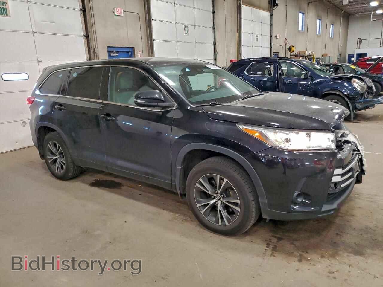 2017 TOYOTA HIGHLANDER - VIN: 5TDBZRFH3HS374319 - Фото 4