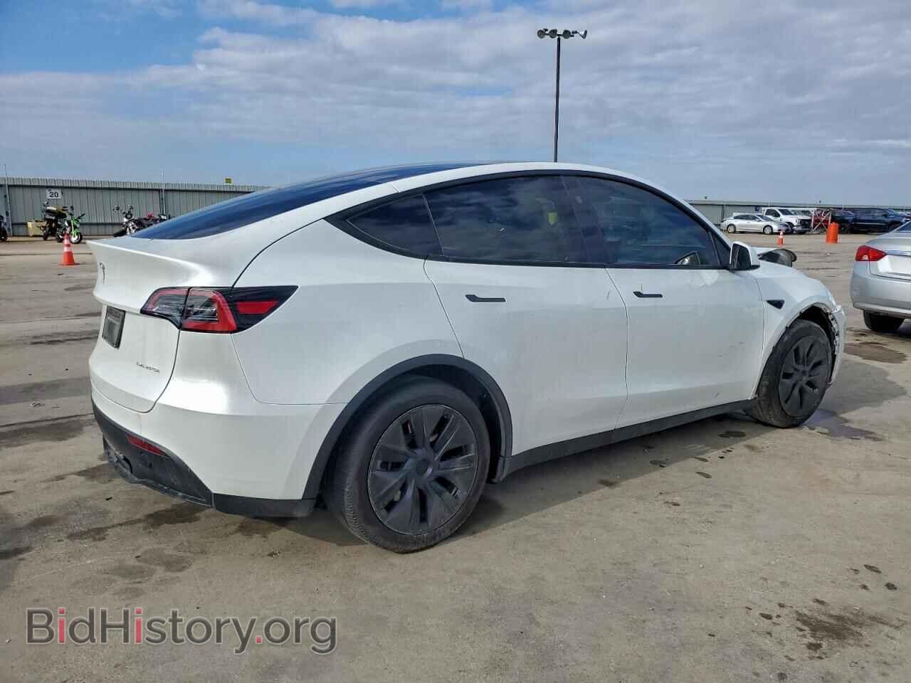 2024 TESLA MODEL Y - VIN: 7SAYGAEE9RF211613 - Фото 3