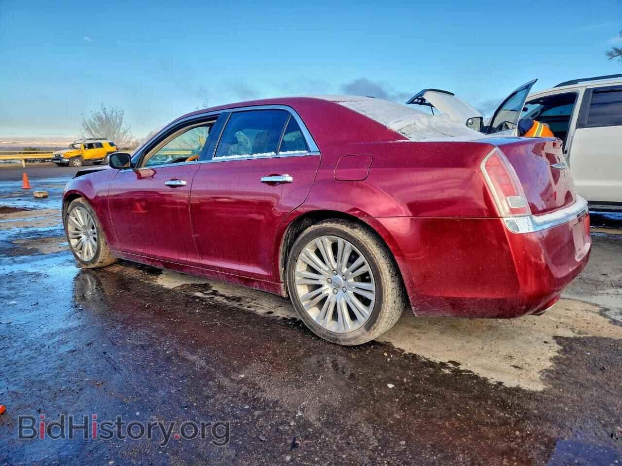 2014 CHRYSLER 300 - VIN: 2C3CCAET3EH100937 - Фото 2