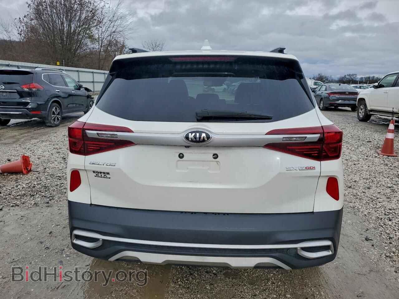 2021 KIA SELTOS - VIN: KNDETCA27M7111754 - Фото 6