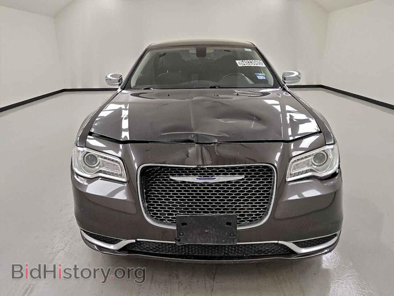 2019 CHRYSLER 300 - VIN: 2C3CCAAG0KH590547 - Фото 5