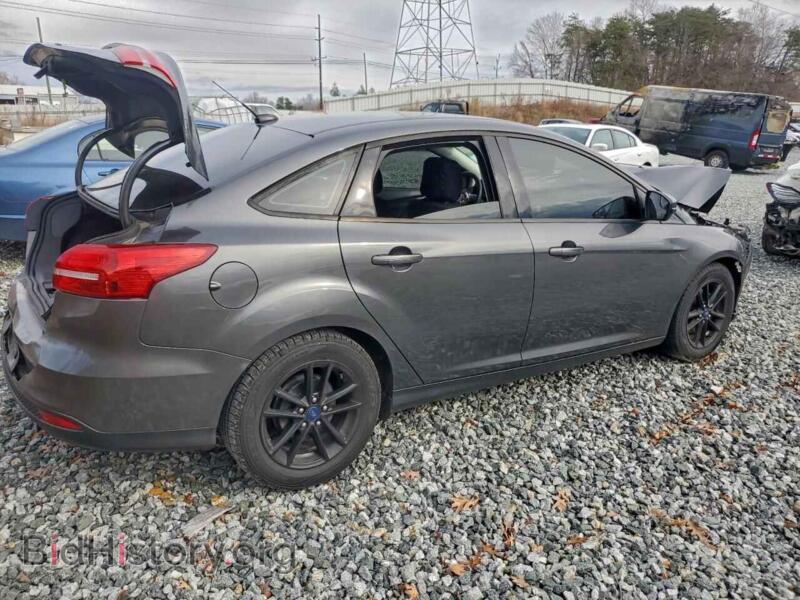2017 Ford FOCUS (VIN 1FADP3F24HL320333) — фото 3 из 14