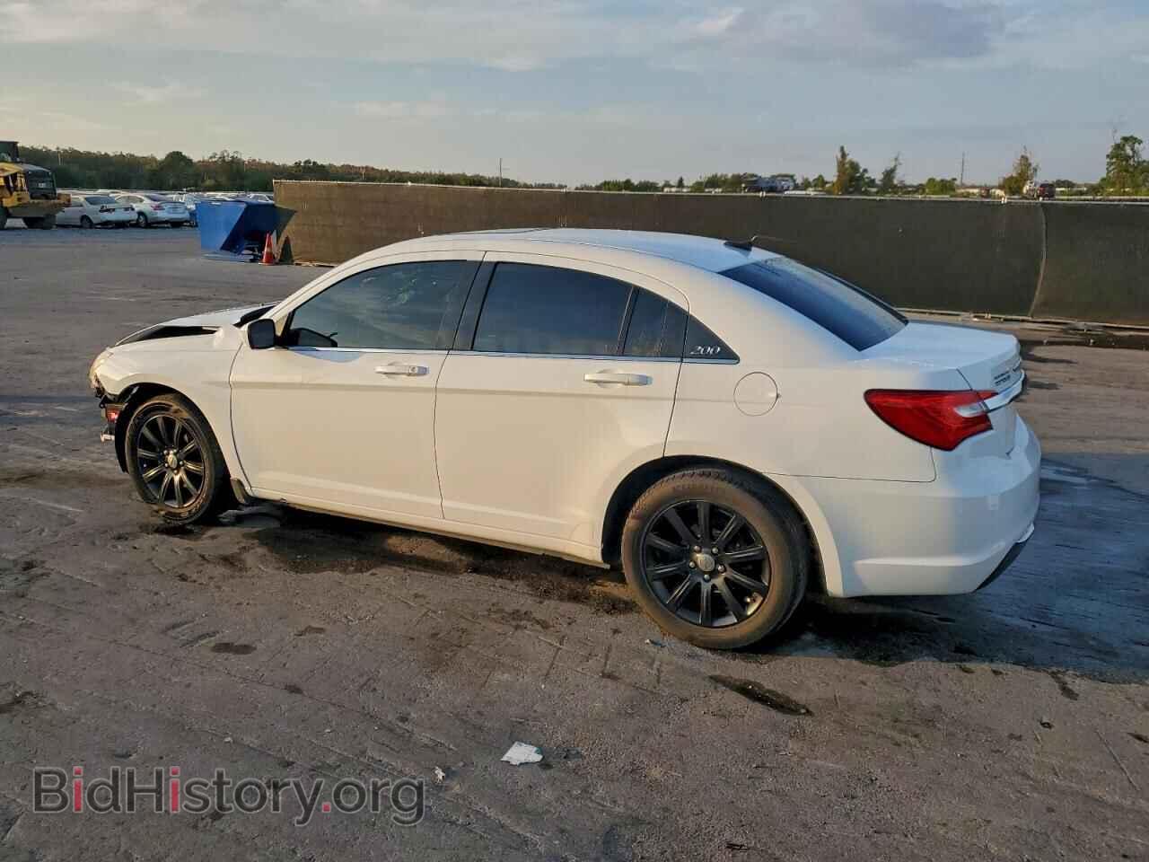2014 CHRYSLER 200 - VIN: 1C3CCBBB3EN107542 - Фото 2