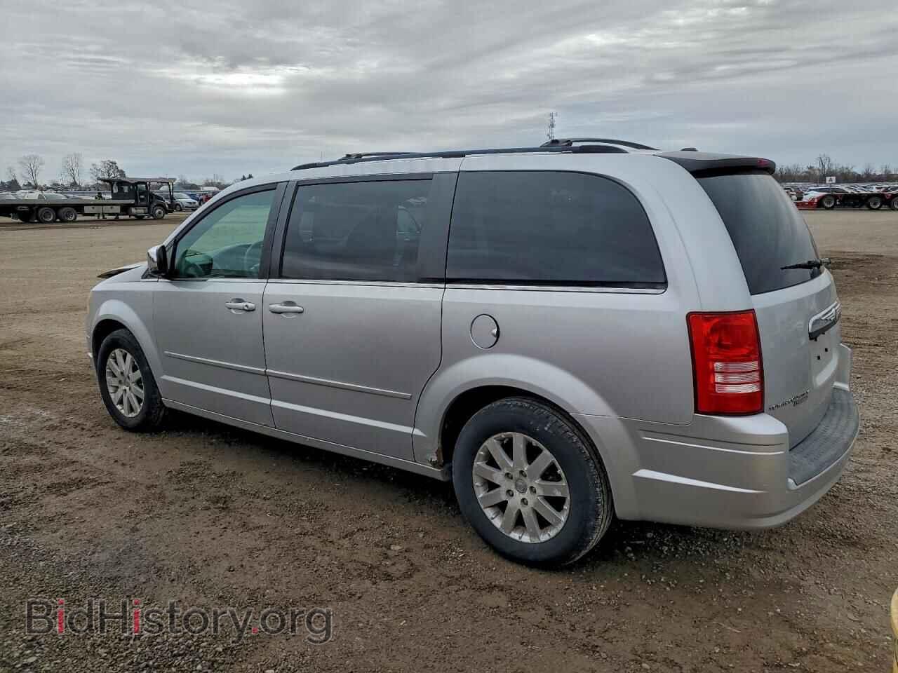 2008 CHRYSLER MINIVAN - VIN: 2A8HR54P38R842550 - Фото 2