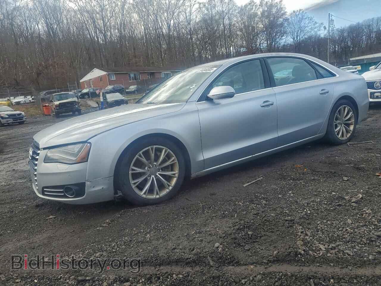 Photo WAURVAFDXBN028058 - AUDI A8 2011