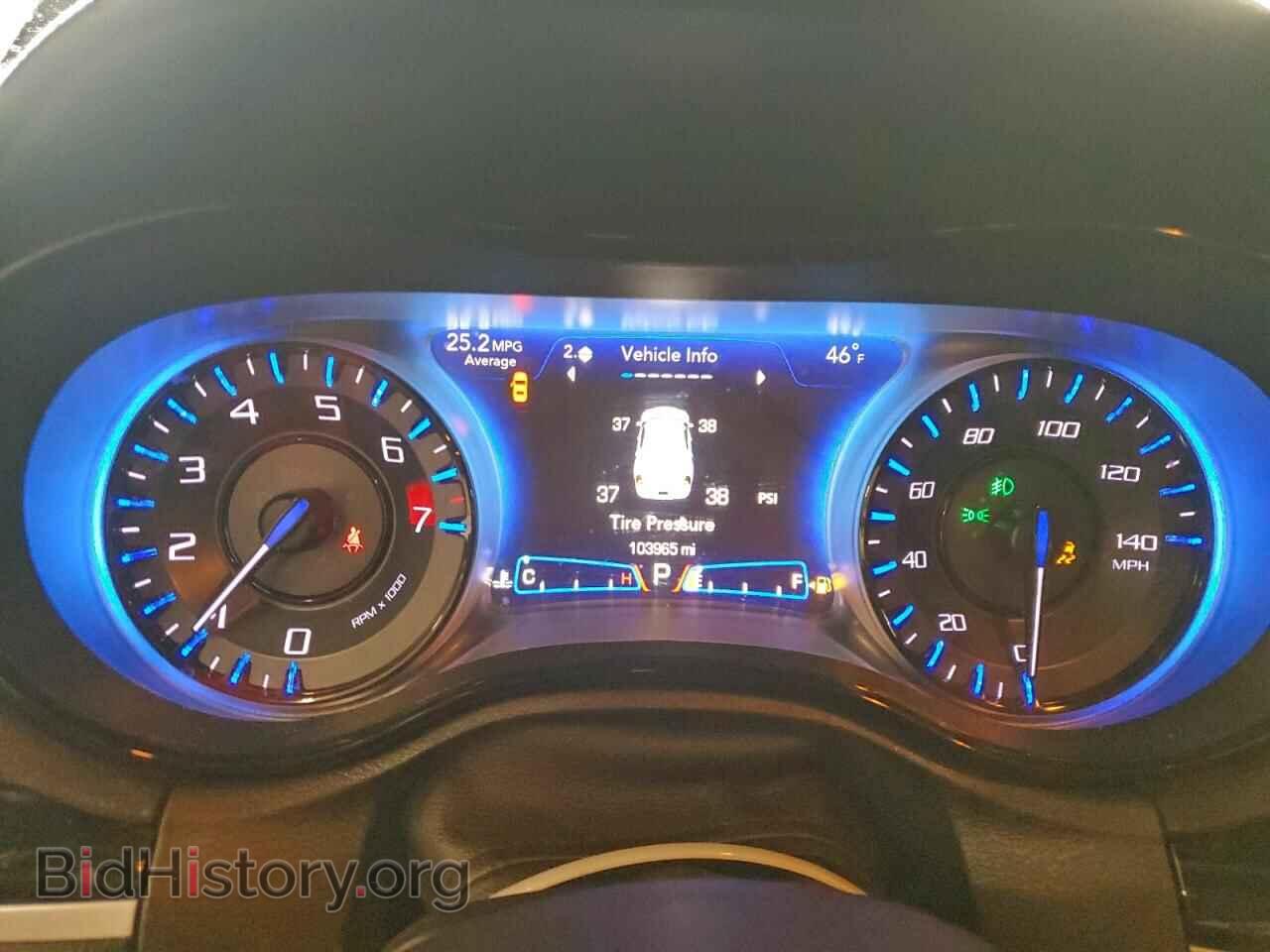 2019 CHRYSLER 300 - VIN: 2C3CCABG4KH559669 - Фото 9