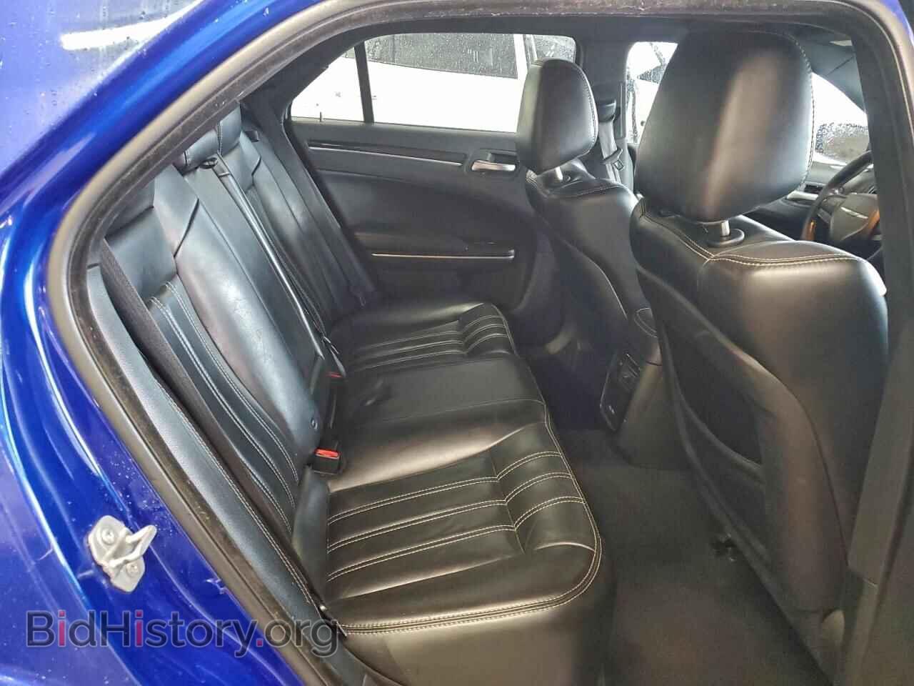 2019 CHRYSLER 300 - VIN: 2C3CCABG4KH559669 - Фото 10