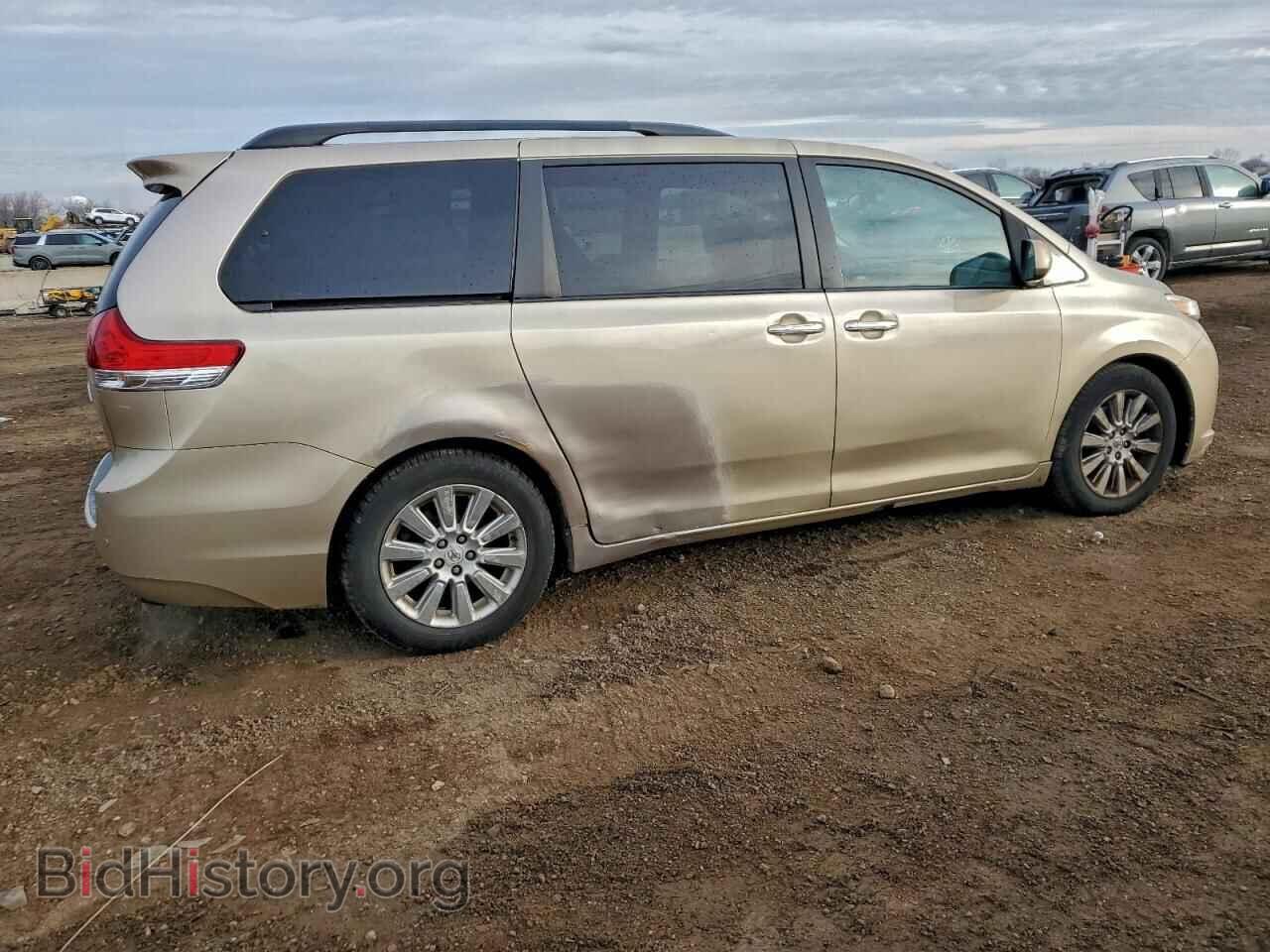 2011 TOYOTA All Models - VIN: 5TDYK3DC4BS021419 - Фото 3
