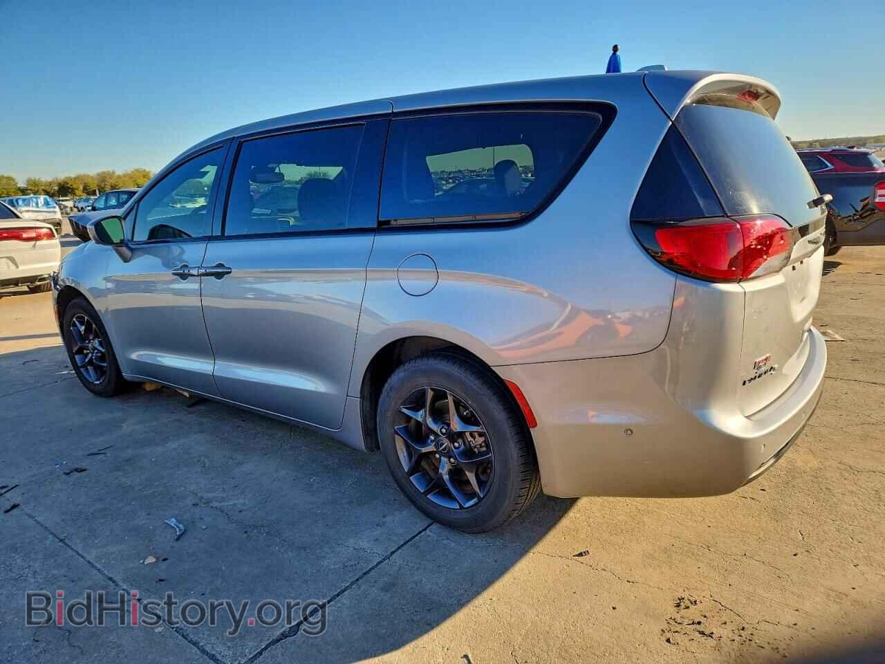 2019 CHRYSLER PACIFICA - VIN: 2C4RC1FG7KR522836 - Photo 2