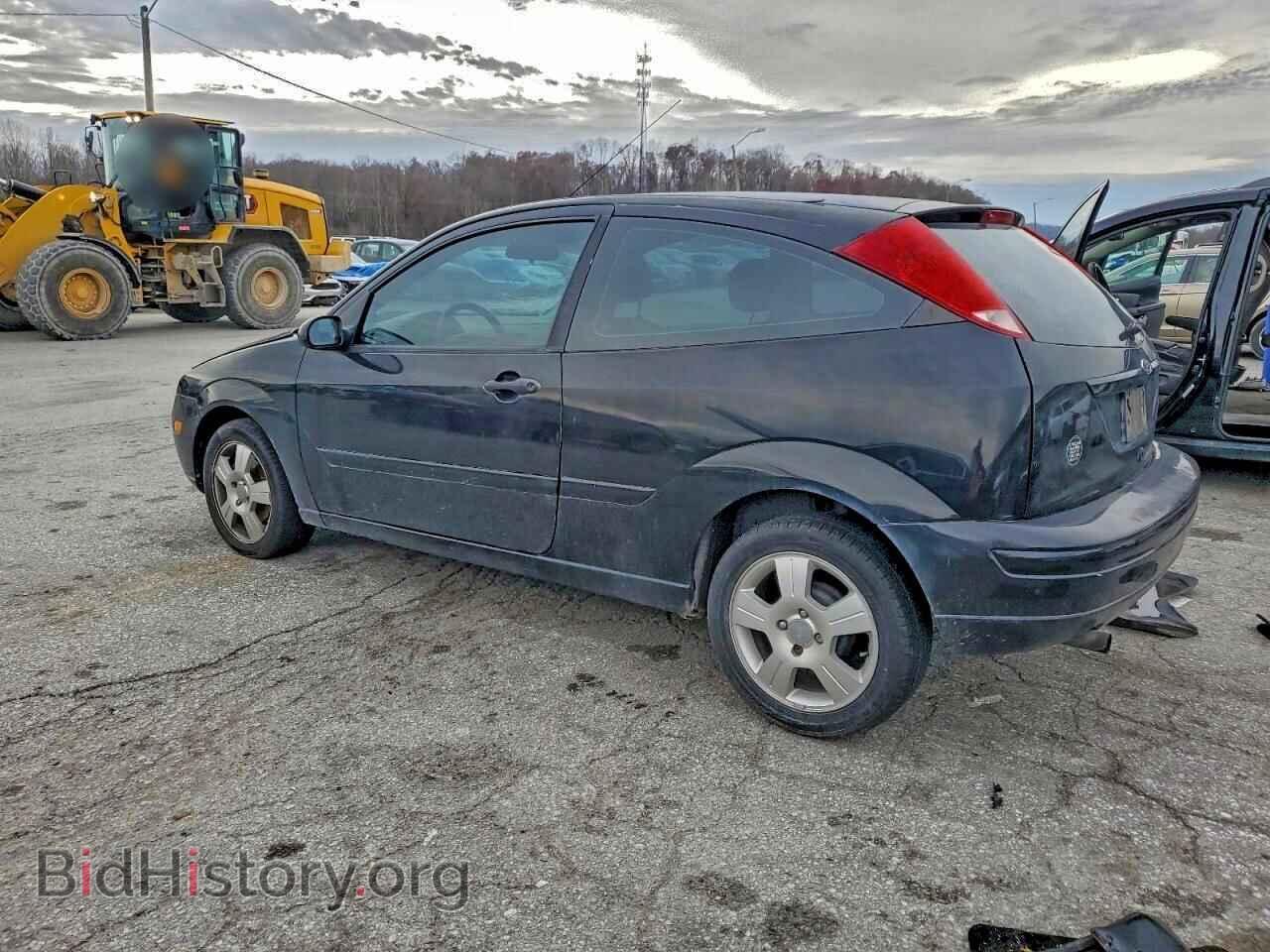 2007 FORD FOCUS - VIN: 1FAHP31N87W227606 - Фото 2