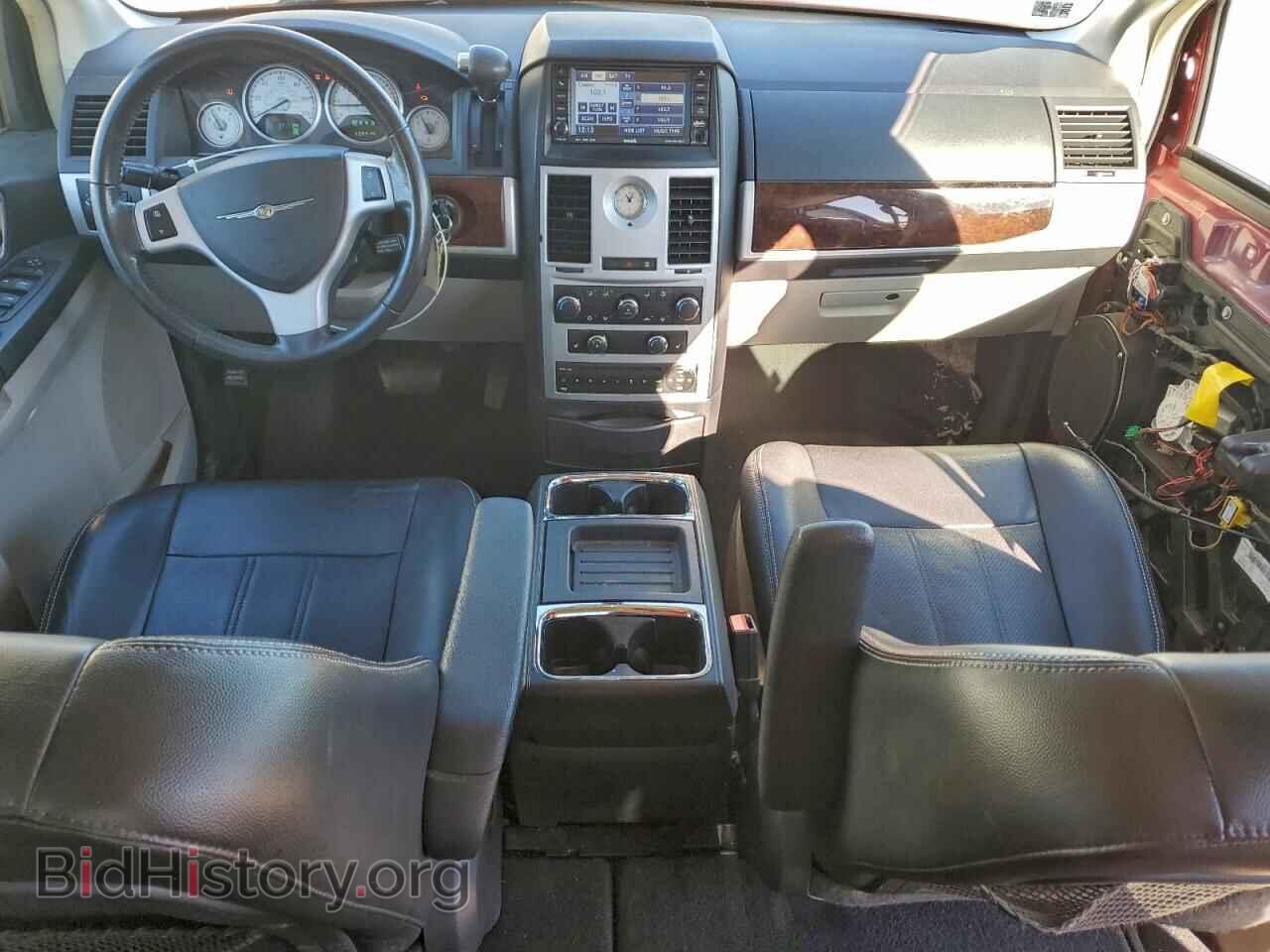 2010 CHRYSLER MINIVAN - VIN: 2A4RR8D10AR495123 - Photo 8