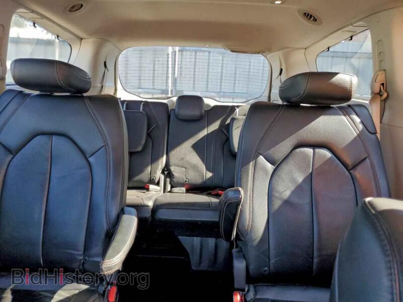 2017 Chrysler PACIFICA (VIN 2C4RC1BG7HR712263) — photo 10 of 15