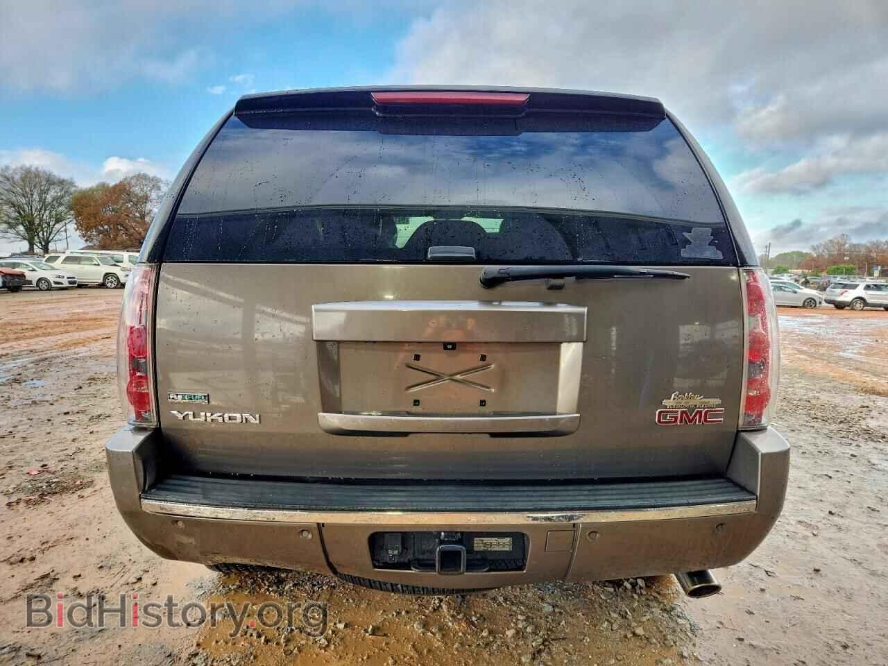 2011 GMC YUKON - VIN: 1GKS2EEF3BR218725 - Photo 6