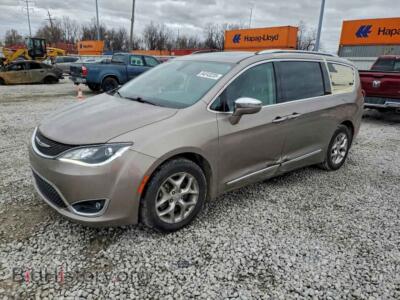 2017 Chrysler PACIFICA Limited, tan — VIN 2C4RC1GGXHR656764, Copart
