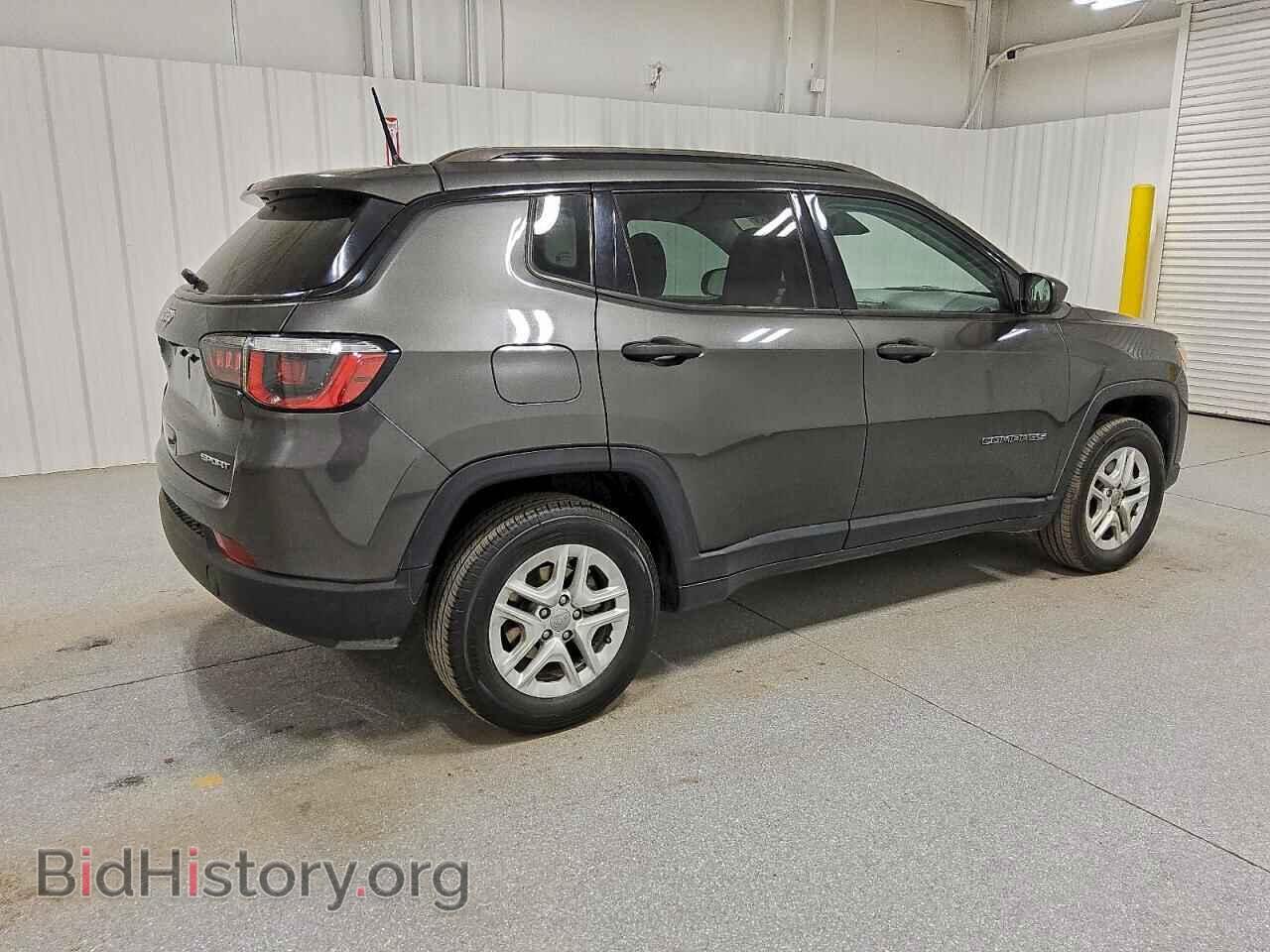 2018 JEEP COMPASS - VIN: 3C4NJCAB6JT122662 - Фото 3