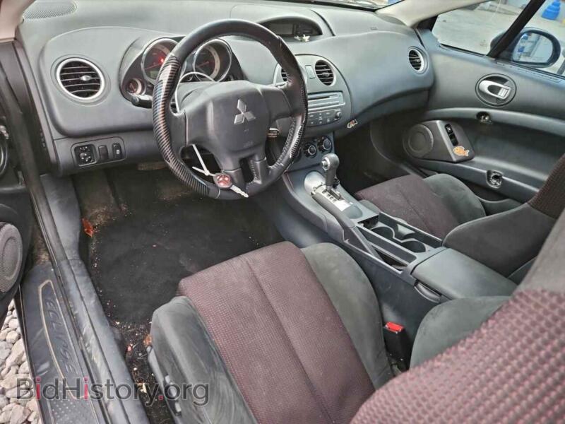 2011 Mitsubishi ECLIPSE (VIN 4A31K5DF1BE004457) — фото 8 из 12