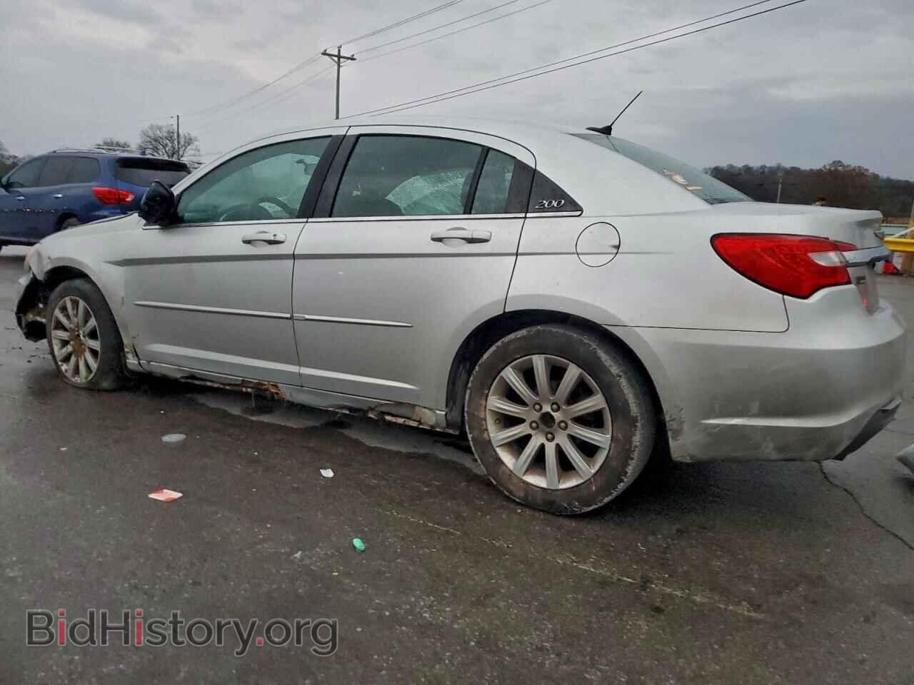 2011 CHRYSLER 200 - VIN: 1C3BC1FG1BN553082 - Фото 2