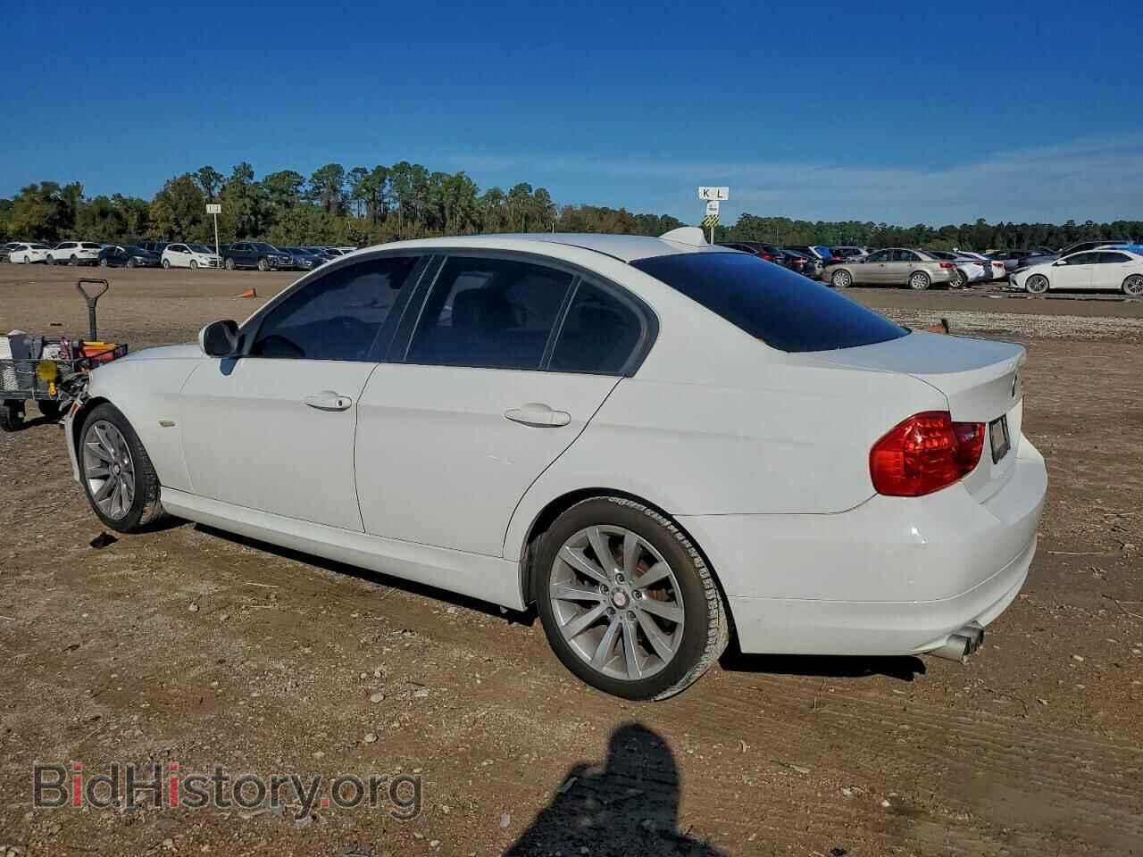 2011 BMW 3 SERIES - VIN: WBAPH5G55BNM76320 - Фото 2