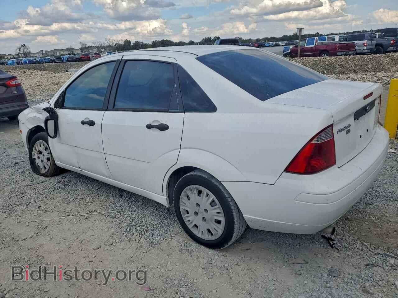 2005 FORD FOCUS - VIN: 1FAFP34N15W313582 - Фото 2