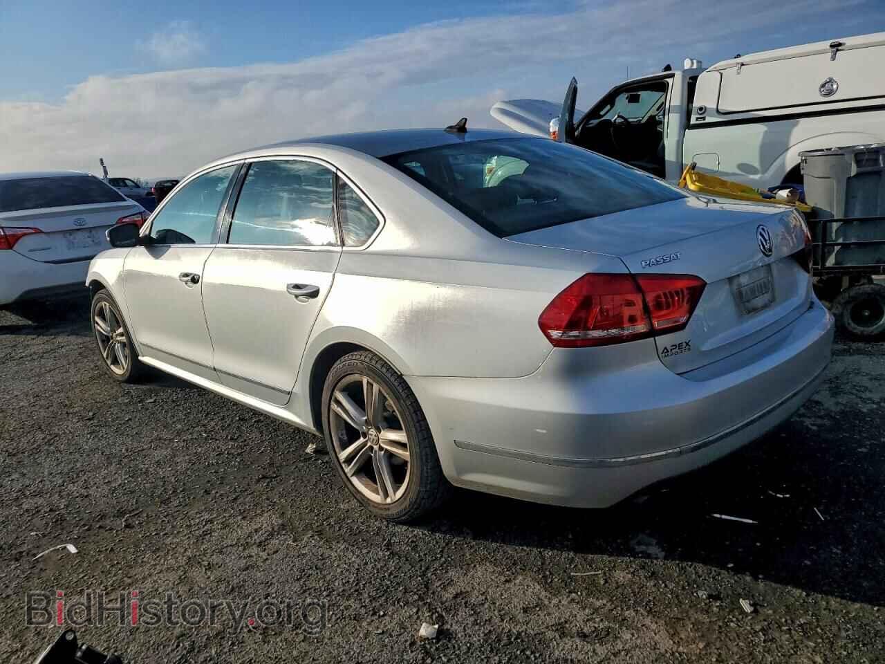 2015 VOLKSWAGEN PASSAT - VIN: 1VWBS7A36FC107739 - Фото 2