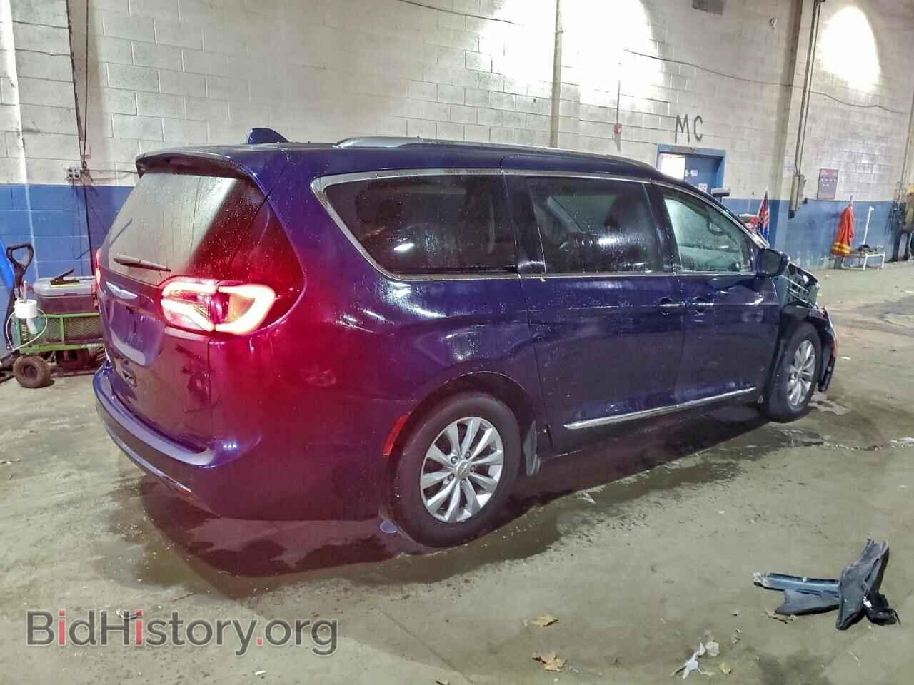 2018 CHRYSLER PACIFICA - VIN: 2C4RC1EG9JR258017 - Фото 3
