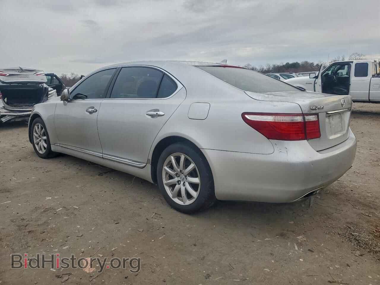 2007 LEXUS LS460 - VIN: JTHGL46F875015317 - Photo 2