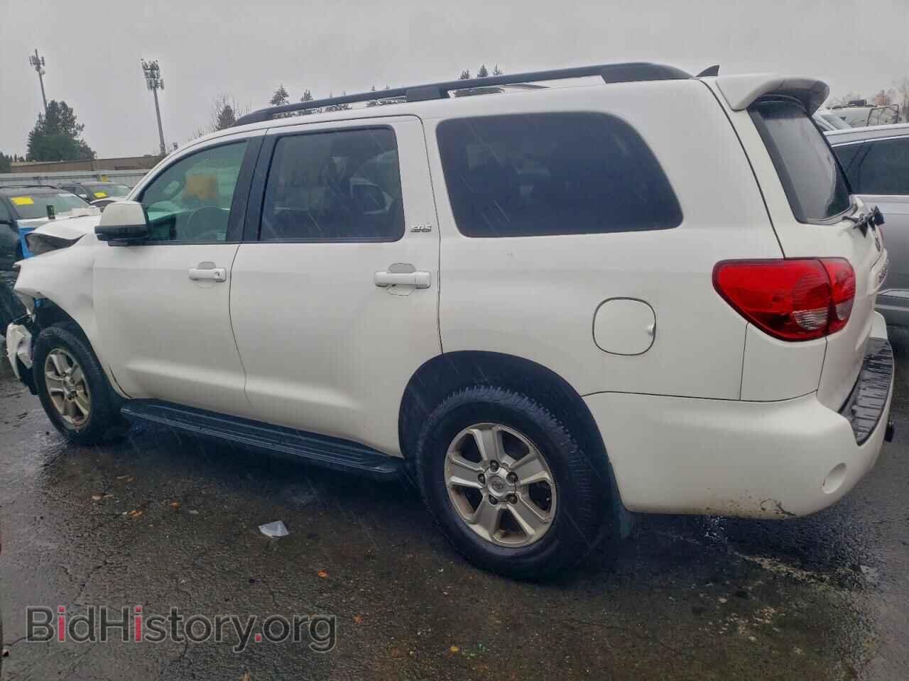 2011 TOYOTA SEQUOIA - VIN: 5TDBY5G18BS049332 - Фото 2