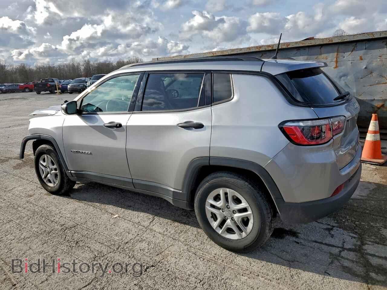 2018 JEEP COMPASS - VIN: 3C4NJCAB6JT125531 - Фото 2