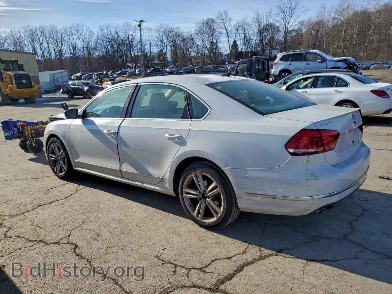 2014 VOLKSWAGEN PASSAT - VIN: 1VWCN7A32EC005882 - Фото 2
