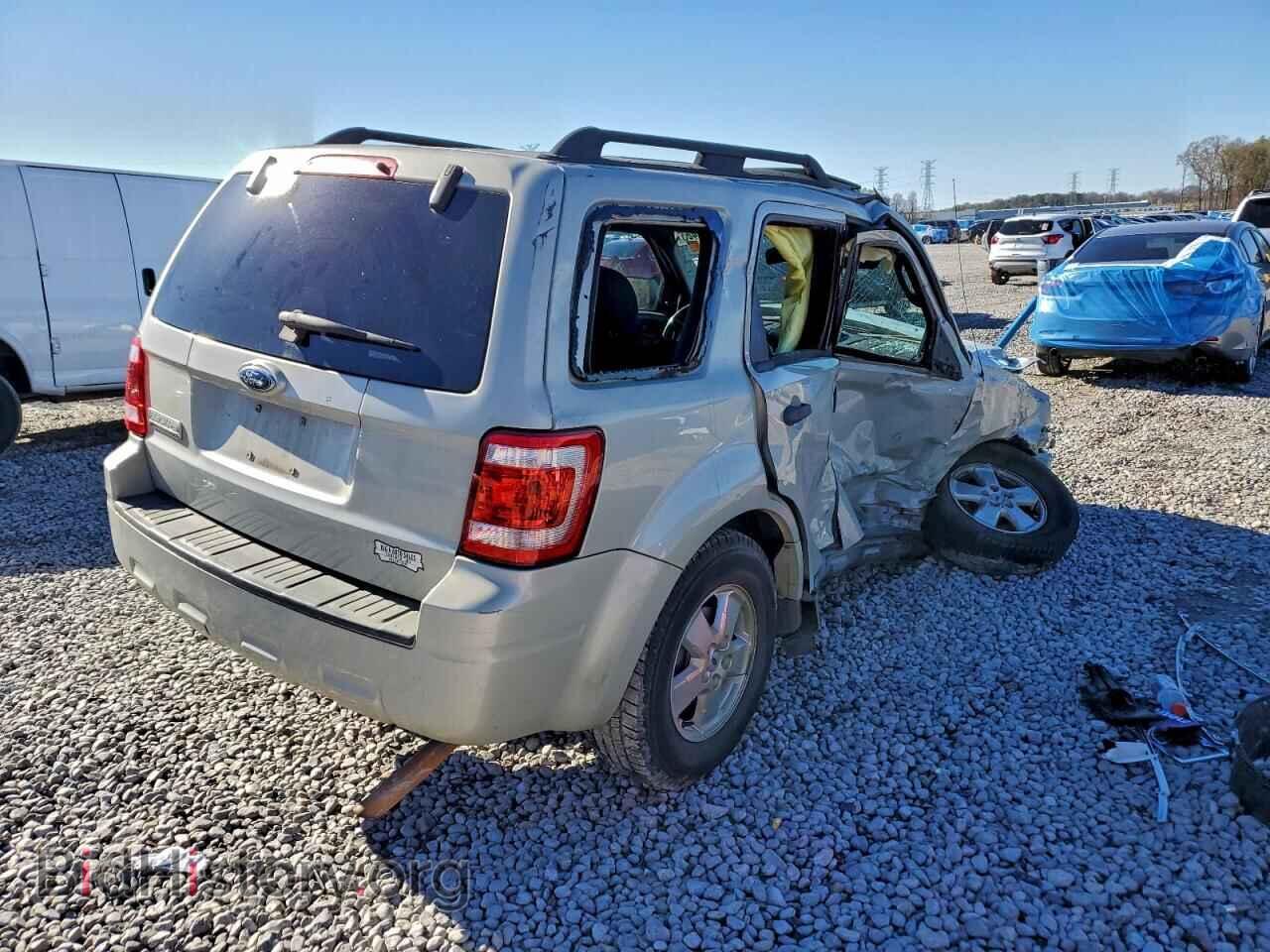 2009 FORD ESCAPE - VIN: 1FMCU03709KC65556 - Фото 3