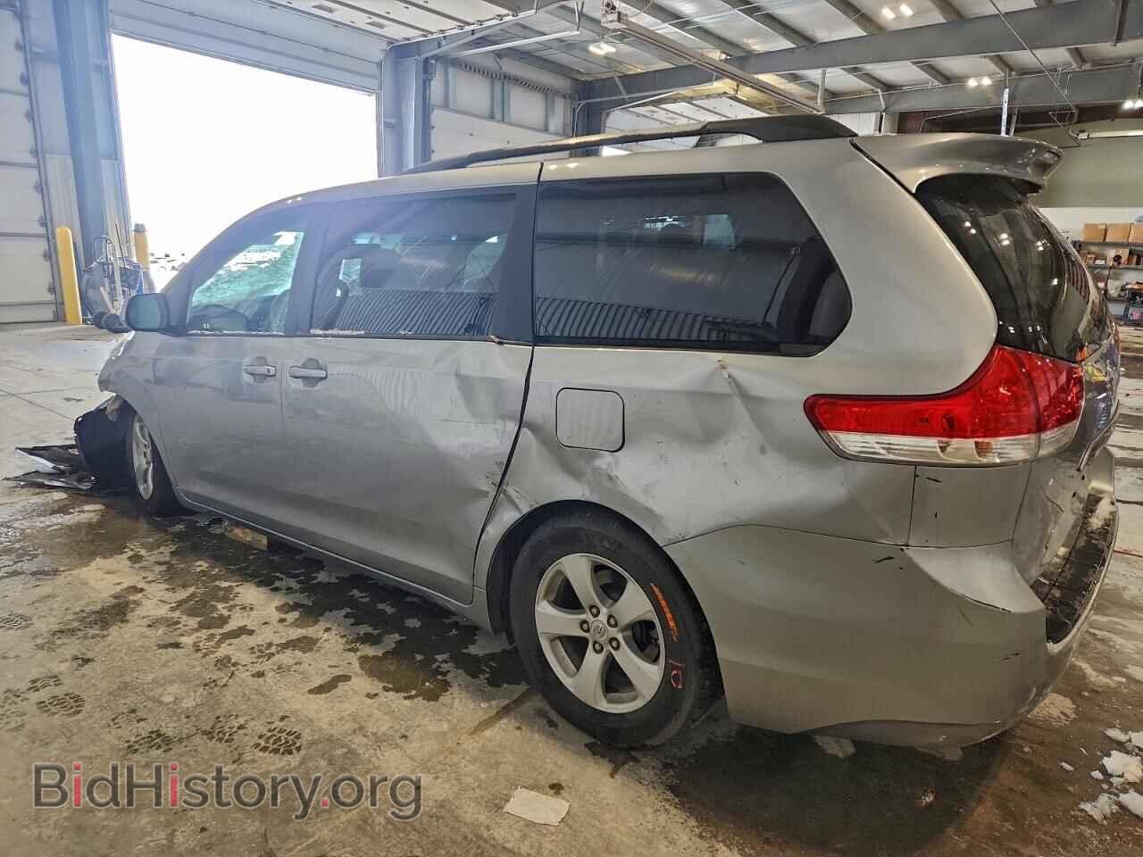 2011 TOYOTA All Models - VIN: 5TDKK3DC6BS147089 - Фото 2