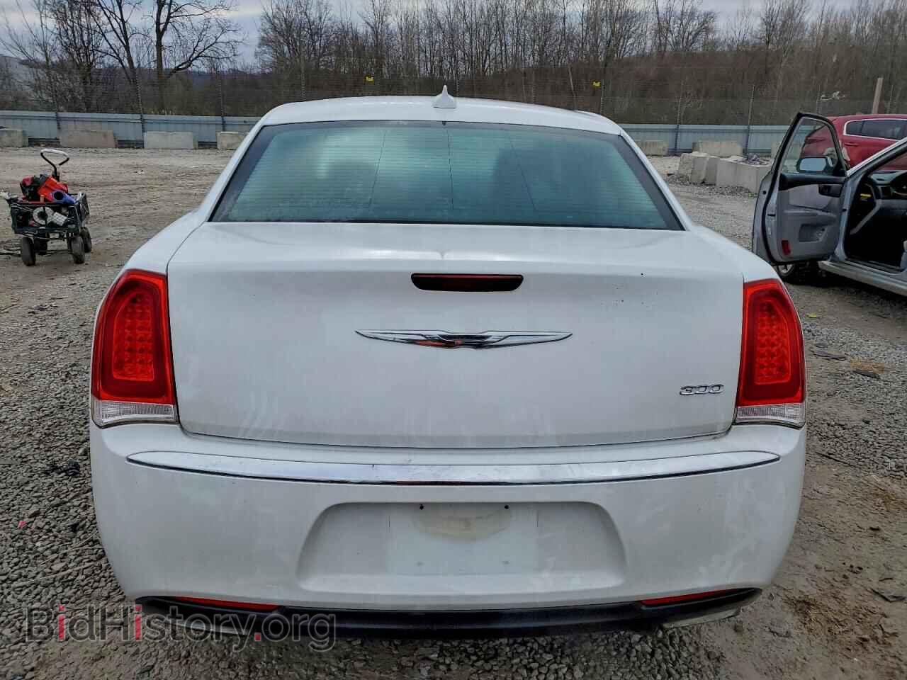2015 CHRYSLER 300 - VIN: 2C3CCAAG5FH882152 - Фото 6