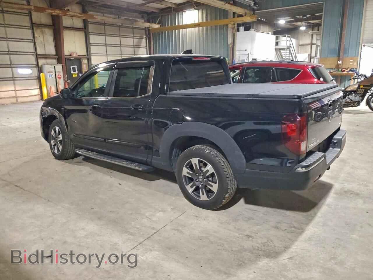 2017 HONDA RIDGELINE - VIN: 5FPYK3F64HB004762 - Photo 2