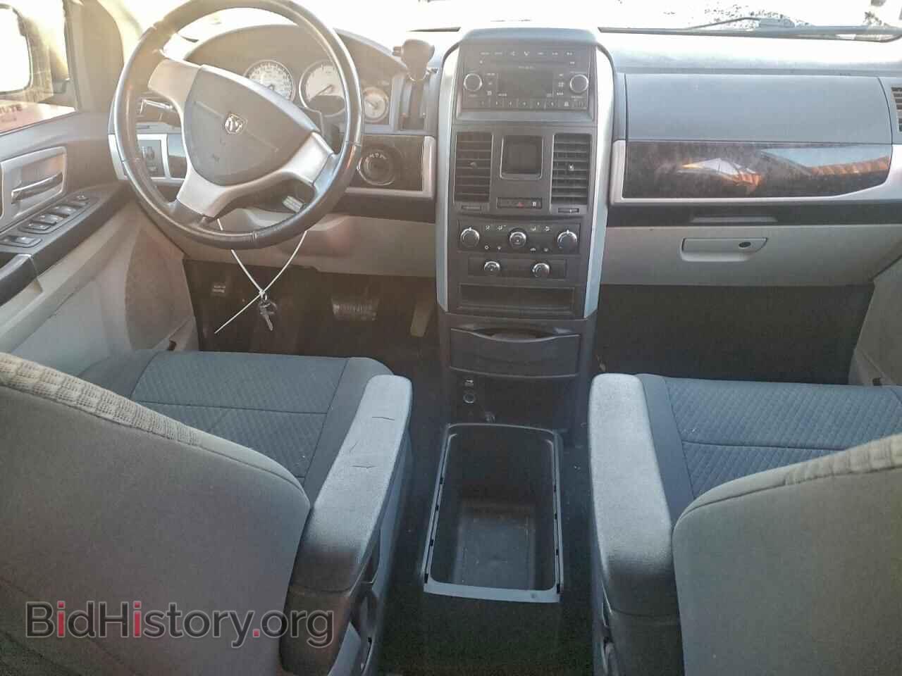 2010 DODGE CARAVAN - VIN: 2D4RN5D14AR461673 - Фото 8
