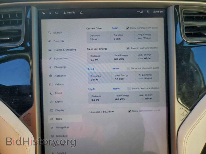 2018 Tesla MODEL X (VIN 5YJXCBE23JF142681) — photo 9 of 15