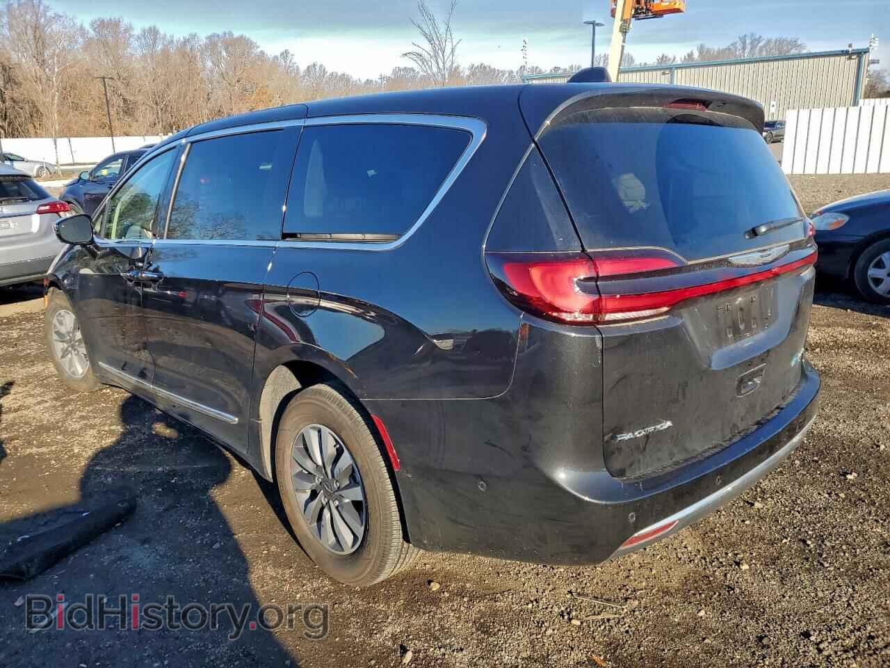 2023 CHRYSLER PACIFICA - VIN: 2C4RC1S71PR543811 - Фото 2