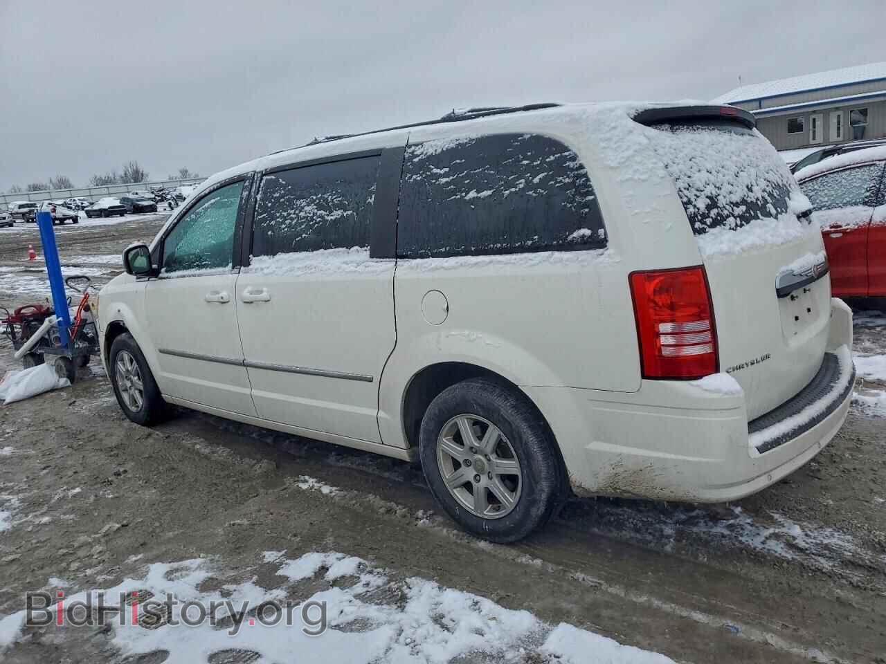 2010 CHRYSLER MINIVAN - VIN: 2A4RR8D10AR435102 - Photo 2