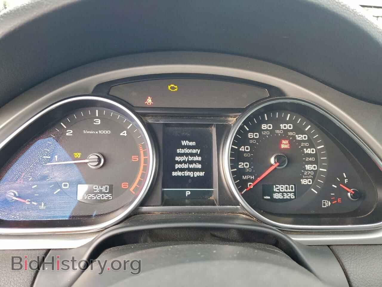 2015 AUDI Q7 - VIN: WA1WMAFE5FD006704 - Фото 9