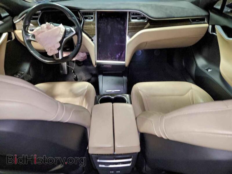 2016 Tesla MODEL S (VIN 5YJSA1E26GF170378) — фото 8 из 14